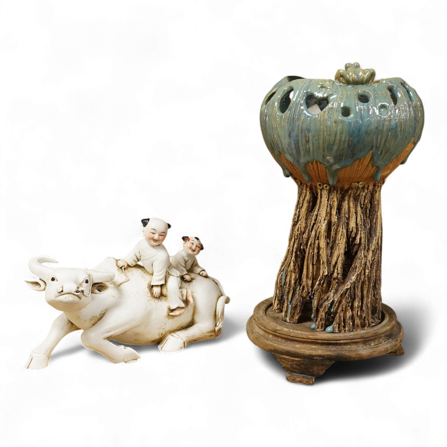 A Norris adjustable smoothing plane, stamped with Norris, London to the brass lever cap, with replacement iron, owner’s name lightly stamped to both sides of the handle, the front infill with a screw inserted down throug